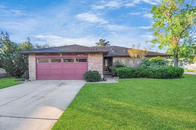 403 Westwood Dr, Friendswood, TX 77546
